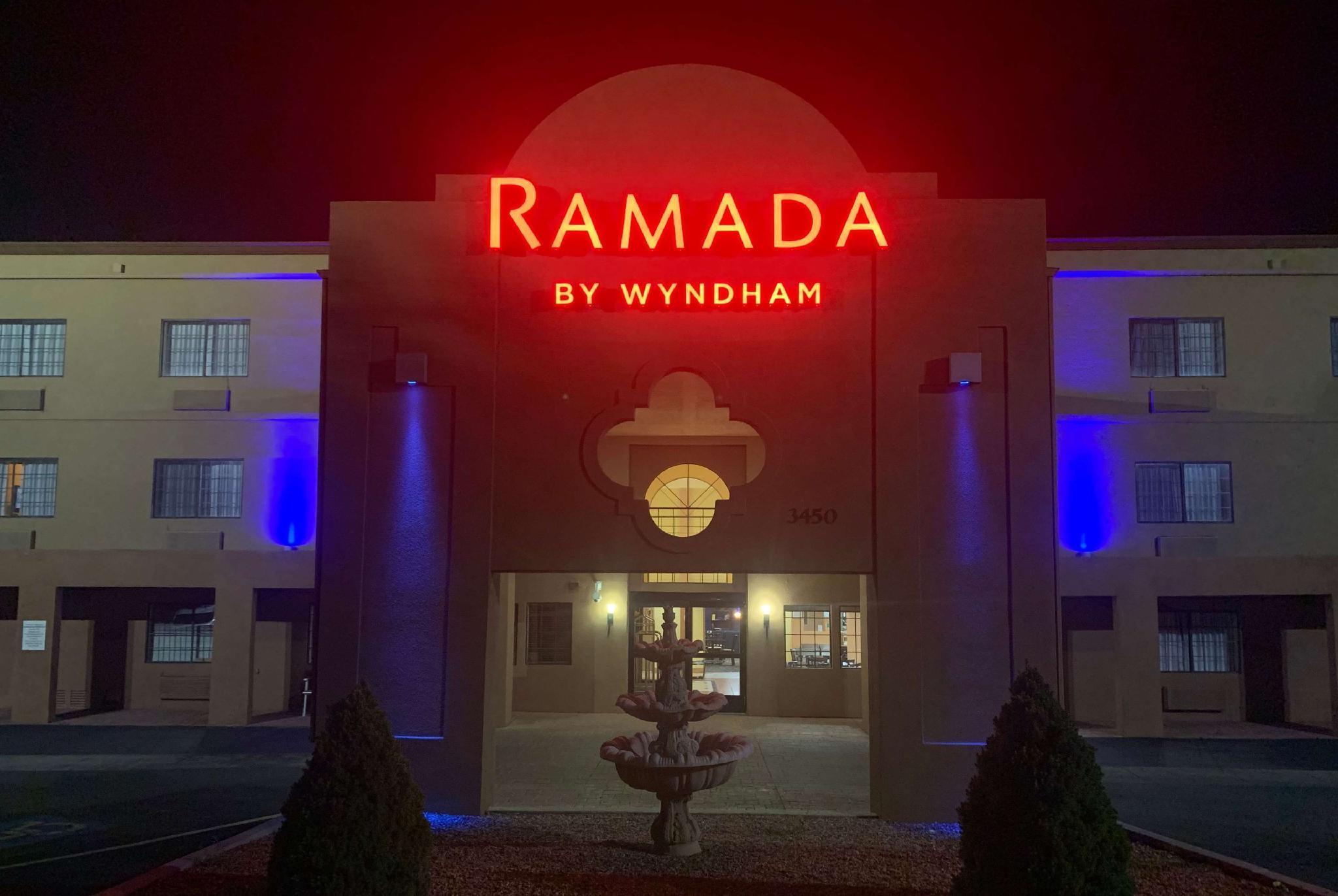 Ramada By Wyndham Santa Fe Hotel Kültér fotó